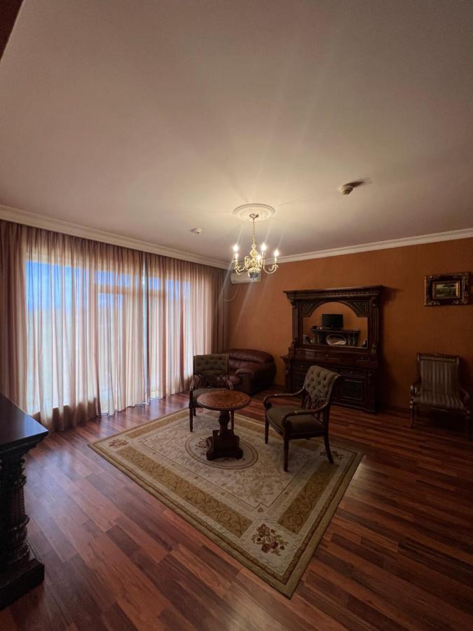 Bagrati 1003 Hotel Koetaisi Buitenkant foto