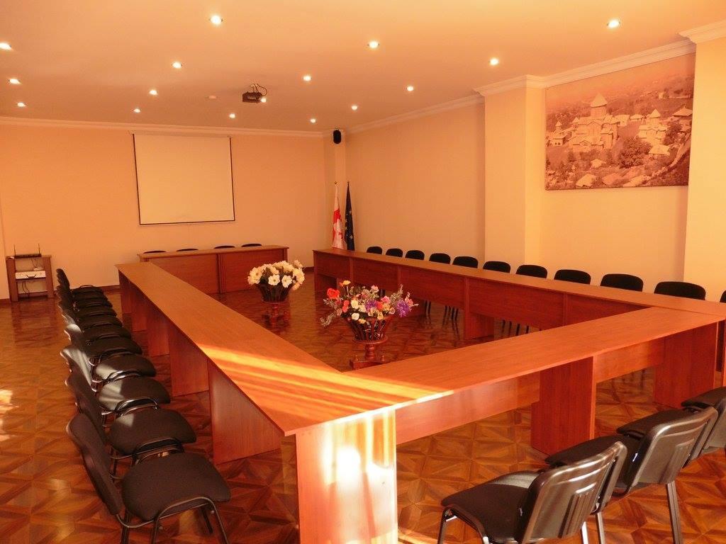 Bagrati 1003 Hotel Koetaisi Buitenkant foto