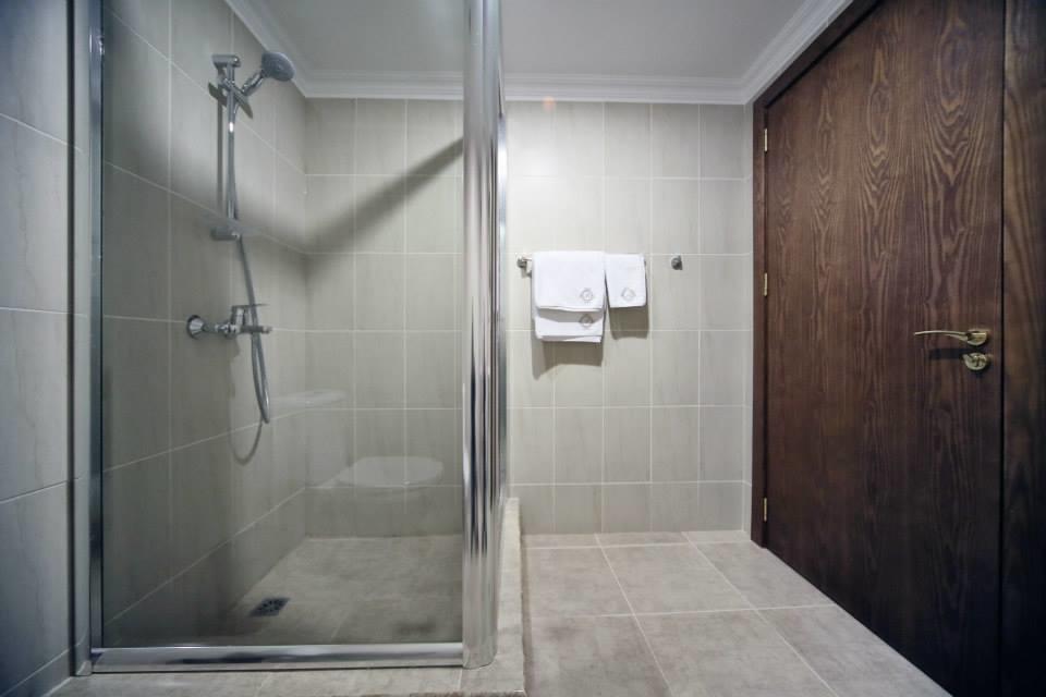 Bagrati 1003 Hotel Koetaisi Buitenkant foto